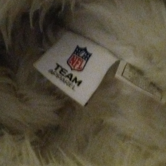 NFL colts winter hat in good condition - Picture 2 of 6